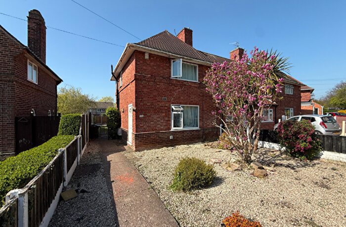 1 Bedroom Semi Detached House For Sale In Ravensworth Road, Nottingham, NG6