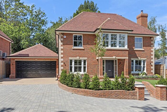 5 Bedroom Detached House For Sale In South Park Drive, Gerrards Cross, SL9