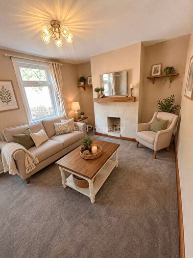 3 Bedroom Semi-Detached House To Rent In Chapel Terrace, Nottingham, NG15