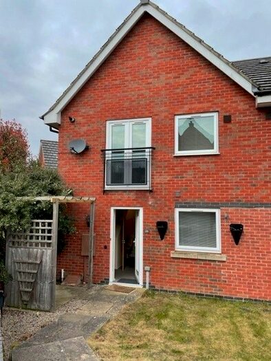 1 Bedroom Semi-Detached House To Rent In Padside Side Close, Hamilton, Leicester, LE5