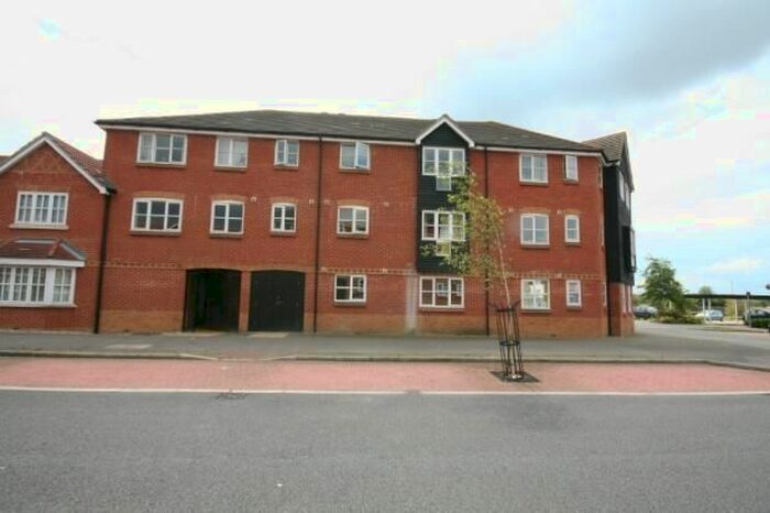 2 Bedroom Flat To Rent In Riverbank Way, Ashford, TN24
