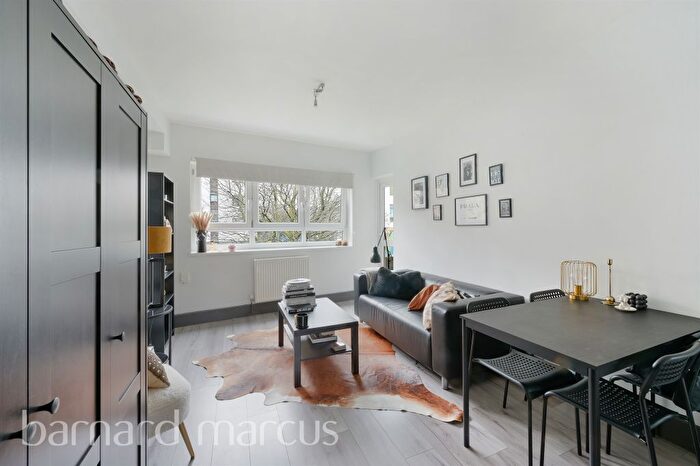 1 Bedroom Flat To Rent In Studley Road, London, SW4