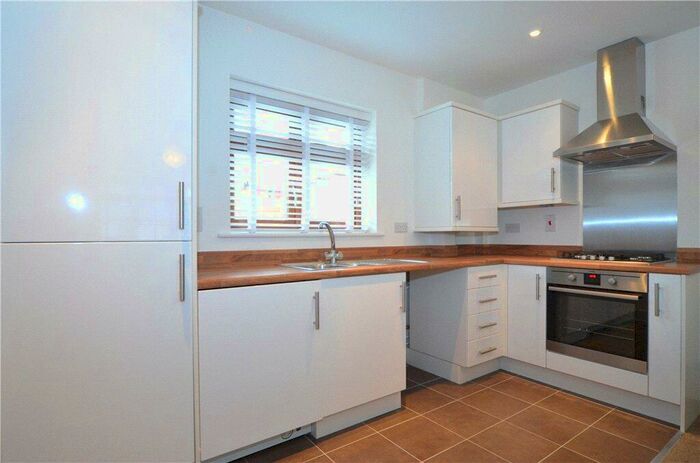 2 Bedroom Flat To Rent In Blagrove Crescent, Ruislip, Middlesex, HA4