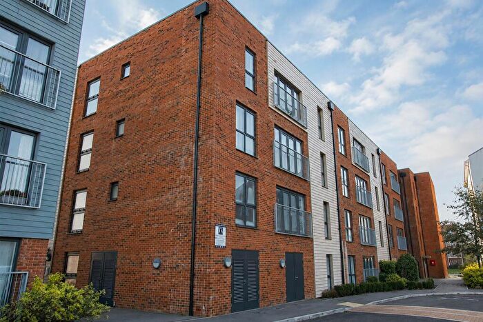 2 Bedroom Flat For Sale In Hobbs Way, Gloucester, GL2