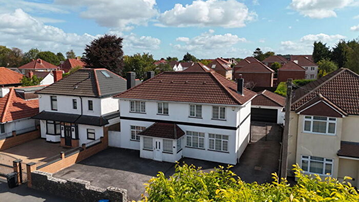 4 Bedroom Detached House For Sale In Wells Road, Bristol, BS14