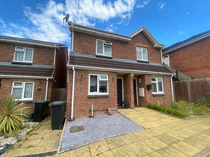 2 Bedroom Semi Detached House To Rent In Salisbury Gardens, Basingstoke, RG22