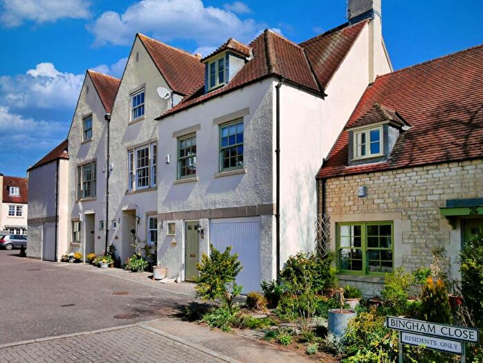 3 Bedroom Town House To Rent In Bingham Close, Cirencester, GL7