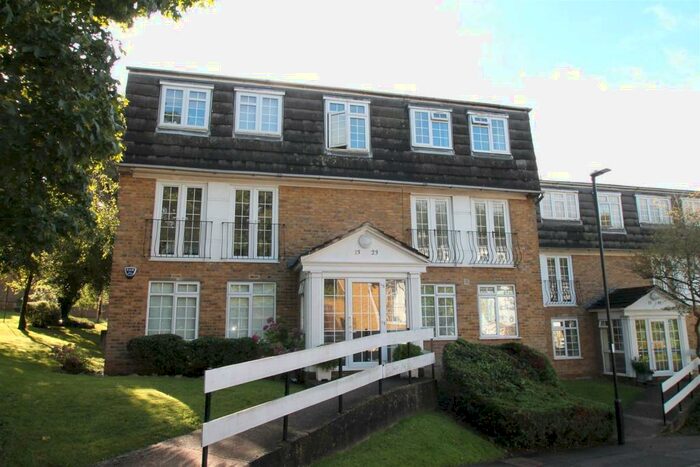 1 Bedroom Flat To Rent In Crofton Way, Enfield, EN2