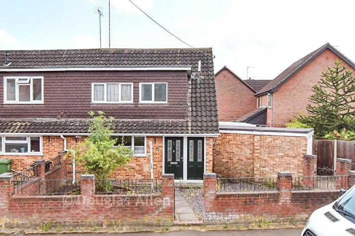 3 Bedroom Semi-Detached House For Sale In Prince Edward Road, Billericay, Essex, CM11