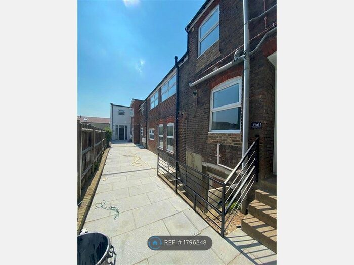 1 Bedroom Flat To Rent In Clarendon Road, Luton, LU2