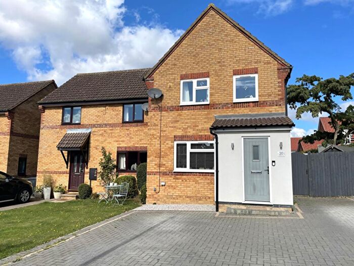 3 Bedroom Semi-Detached House For Sale In Barnards Field, Thaxted, Dunmow, CM6