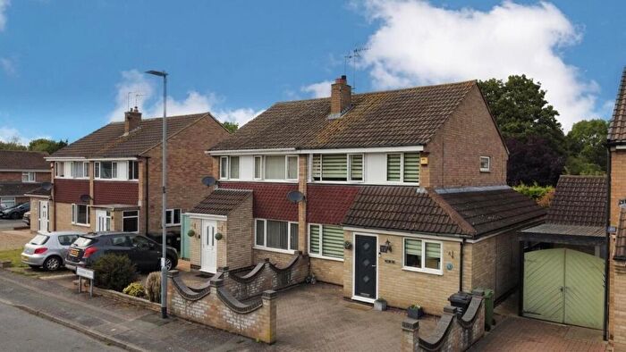 3 Bedroom Semi-Detached House For Sale In Alston Drive, Loughborough, LE11