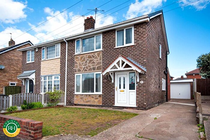 3 Bedroom Semi-Detached House For Sale In Sunnyside, Edenthorpe, Doncaster, DN3