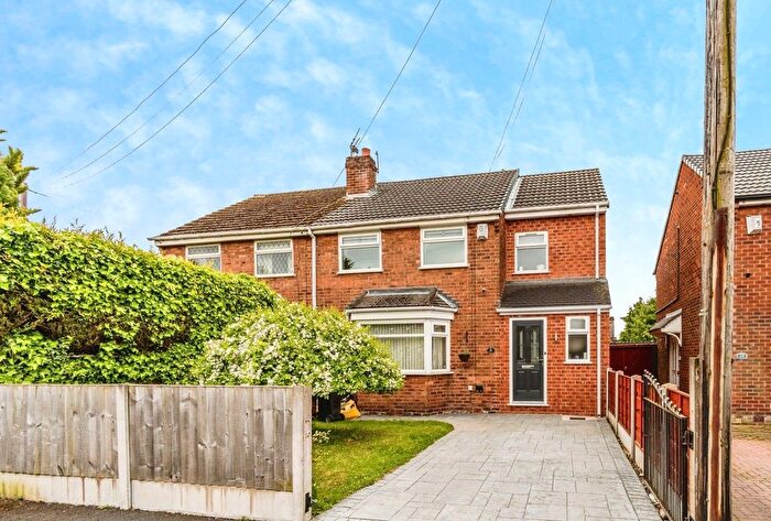 3 Bedroom Semi-Detached House For Sale In Wilton Avenue, Heald Green, Cheshire, SK8