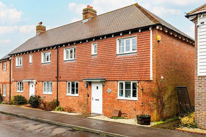 3 Bedroom Semi-Detached House For Sale In Reef Way, Hailsham, BN27