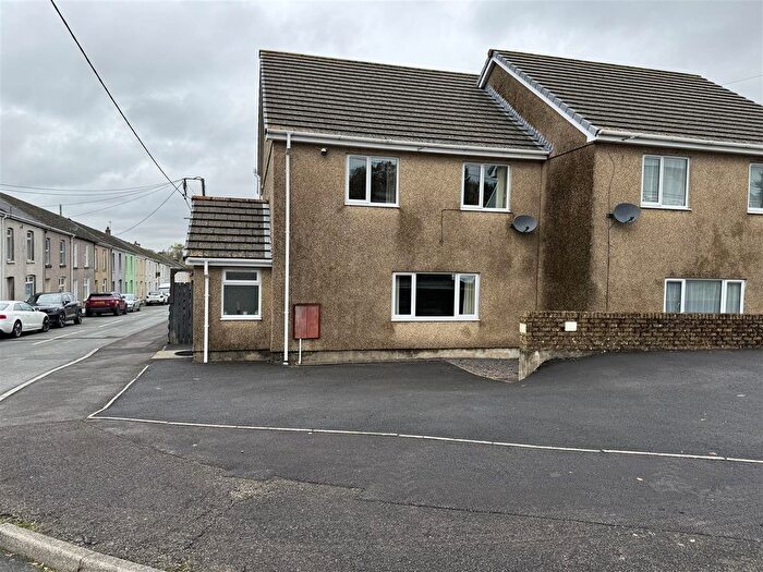3 Bedroom Semi-Detached House For Sale In Lauderdale Road, Tairgwaith, Ammanford, SA18