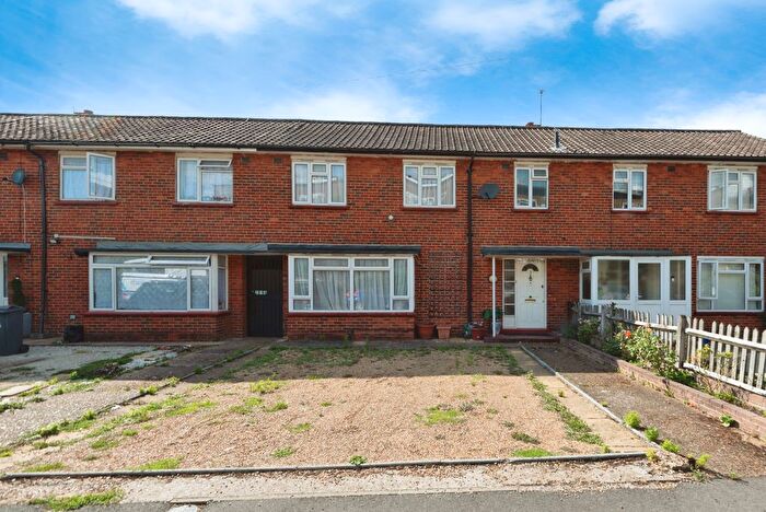 4 Bedroom Terraced House For Sale In Towfield Road, Feltham, TW13