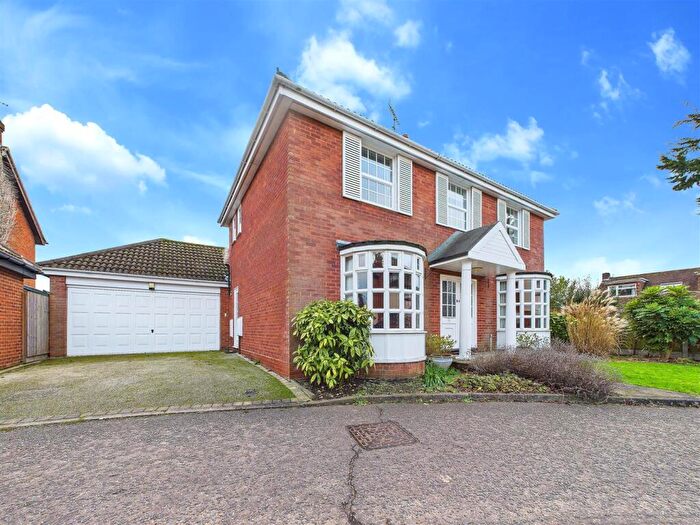 4 Bedroom Detached House For Sale In The Spires, Great Baddow, Chelmsford, CM2