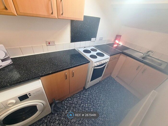 1 Bedroom Flat To Rent In Ash Tree Road, Manchester, M8