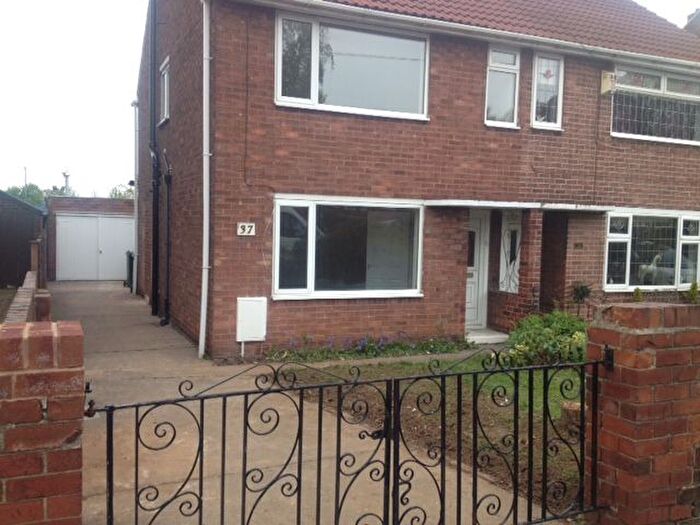 3 Bedroom Semi Detached House For Sale In Windsor Walk, Scawsby, Doncaster, DN5
