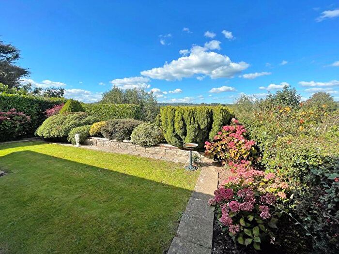 2 Bedroom Bungalow For Sale In Roman Way, Honiton, EX14