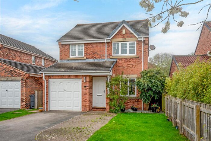 3 Bedroom Detached House To Rent In Headley Close, York, YO30