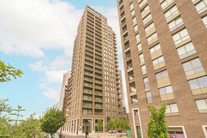 1 Bedroom Flat For Sale In Heartwood Boulevard, Acton, W3
