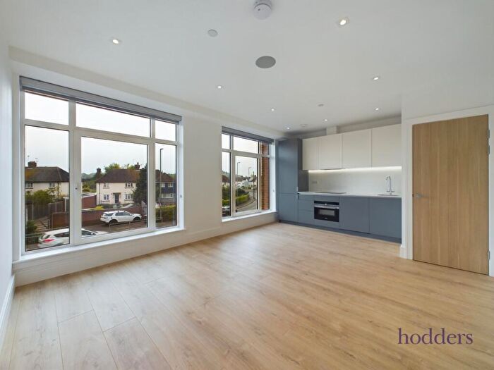 Studio To Rent In Surrey, KT16