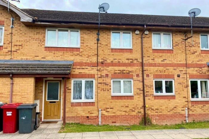 2 Bedroom House To Rent In Walk To Station, SL2