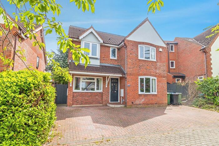 4 Bedroom Detached House For Sale In Rosemullion Avenue, Tattenhoe, Milton Keynes, Buckinghamshire, MK4