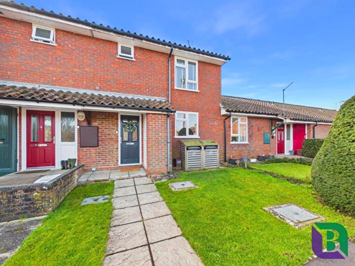 2 Bedroom Terraced House For Sale In Drakeloe Close, Woburn, MK17