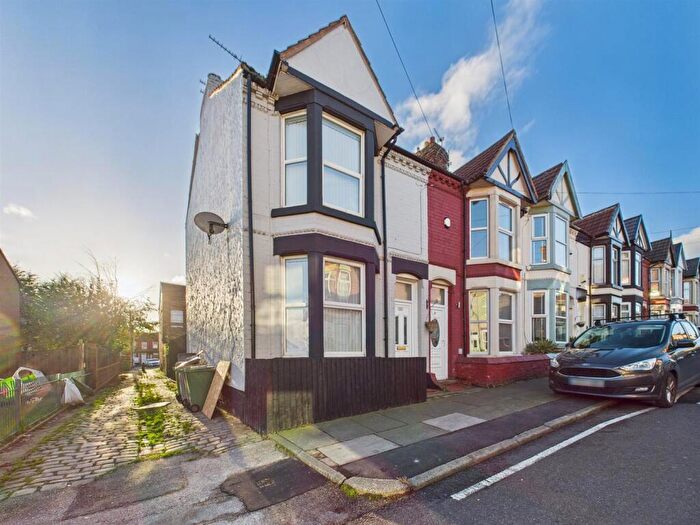 2 Bedroom End Of Terrace House For Sale In Greenwood Lane, Wallasey, CH44