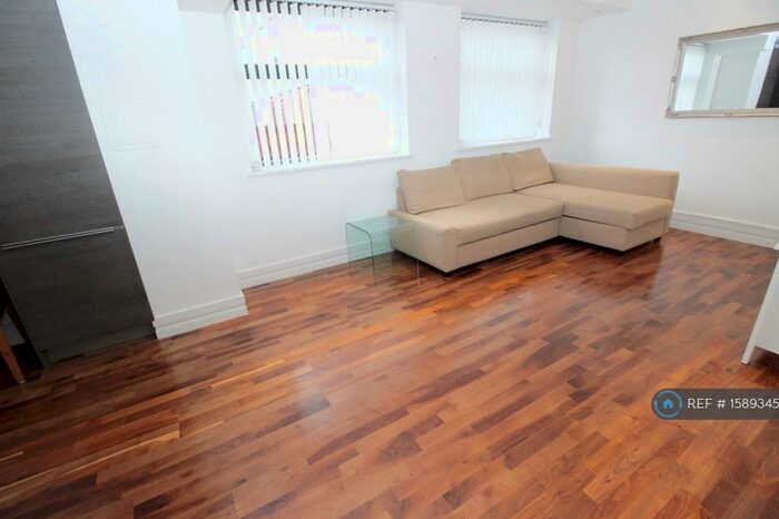 1 Bedroom Flat To Rent In Madoc Close (Golders Green), London, NW2