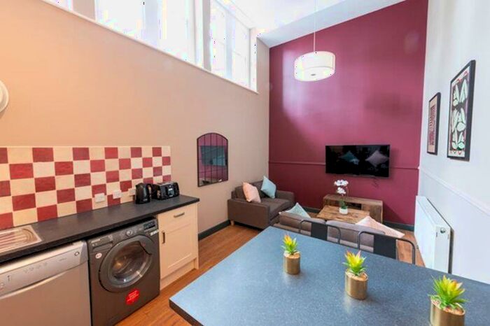 4 Bedroom Flat To Rent In Pennsylvania Road, Exeter, EX4