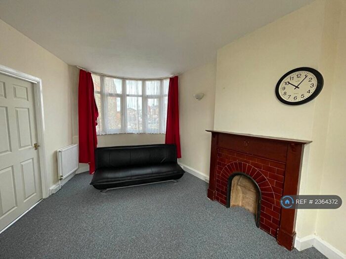 2 Bedroom Flat To Rent In Wargrave Road, Harrow, HA2
