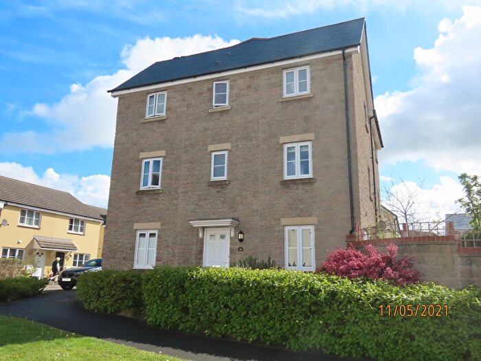 5 Bedroom Semi-Detached House To Rent In Watkins Way, Bideford, EX39