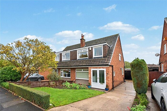 3 Bedroom Semi Detached House For Sale In Richmondfield Avenue, Barwick In Elmet, Leeds, West Yorkshire, LS15