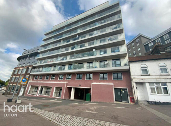 2 Bedroom Apartment To Rent In Midland Road, Luton, LU2