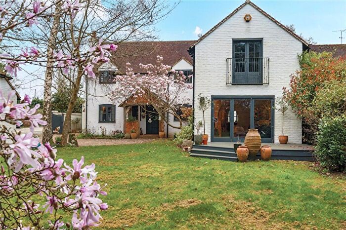 4 Bedroom Detached House For Sale In Old Forest Road, Wokingham, Berkshire, RG41