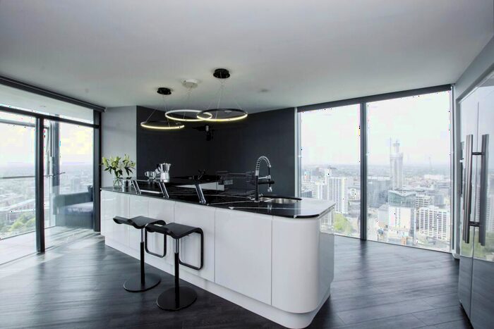 2 Bedroom Flat For Sale In Holloway Circus Queensway, Birmingham, West Midlands, B1