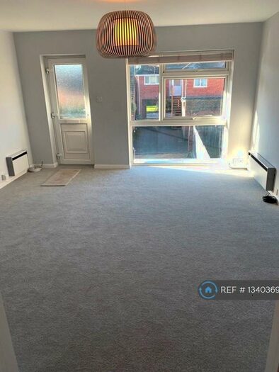 1 Bedroom Flat To Rent In Eton Place, Marlow, SL7