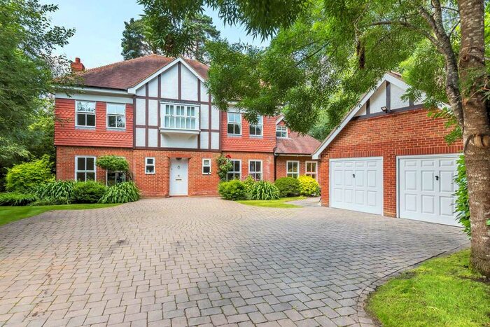3 Bedroom Detached House To Rent In Woodcote Place, Ascot, SL5