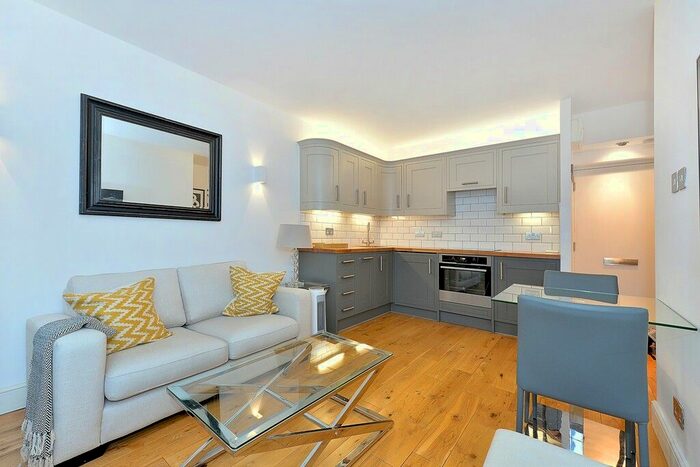 1 Bedroom Flat To Rent In Lower Sloane Street, Chelsea, SW1W