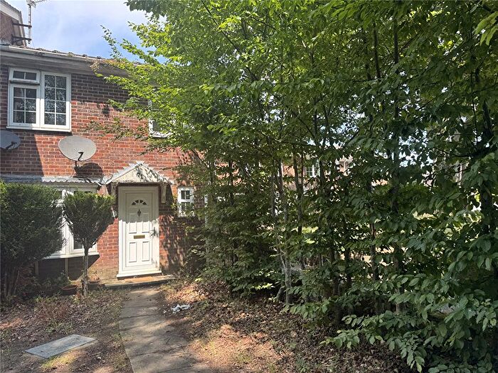 3 Bedroom End Terrace House To Rent In Mill Chase Road, Bordon, Hampshire, GU35