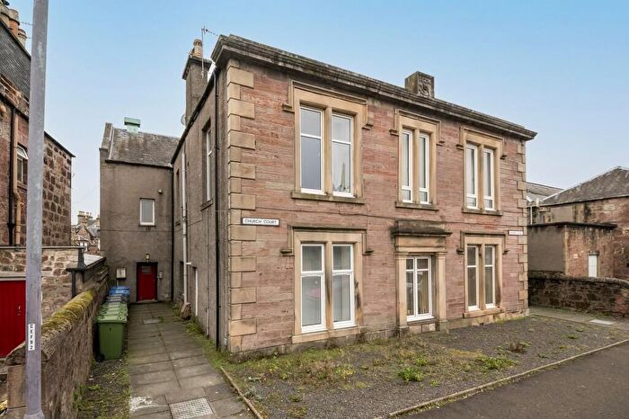 2 Bedroom Flat To Rent In Church Street, Alloa, FK10