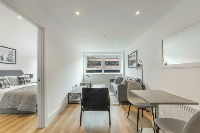 1 Bedroom Apartment To Rent In Wood Street, East Grinstead, West Sussex, RH19