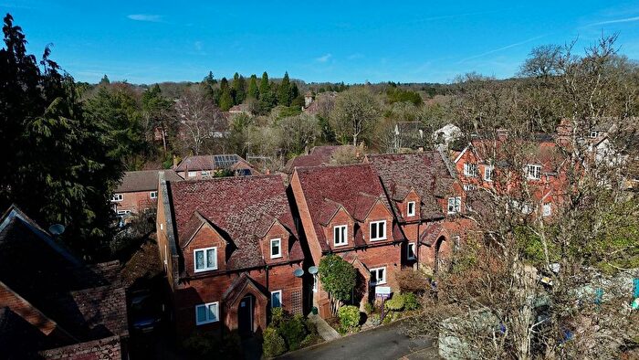 3 Bedroom Detached House For Sale In Chestnut Avenue, Haslemere, GU27