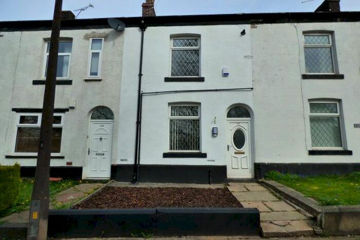 2 Bedroom Property To Rent In Broad Oak Lane, Bury, BL9