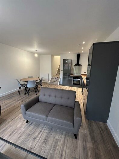 2 Bedroom Apartment To Rent In Park Terrace, Liverpool, Merseyside, L22