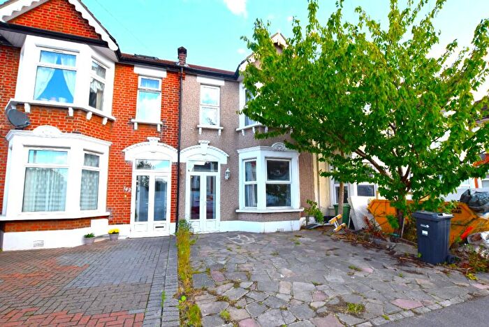 3 Bedroom Terraced House For Sale In Perth Road, Ilford, IG2